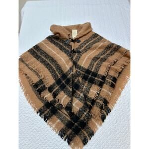 St.John’s beautiful, new with tags poncho